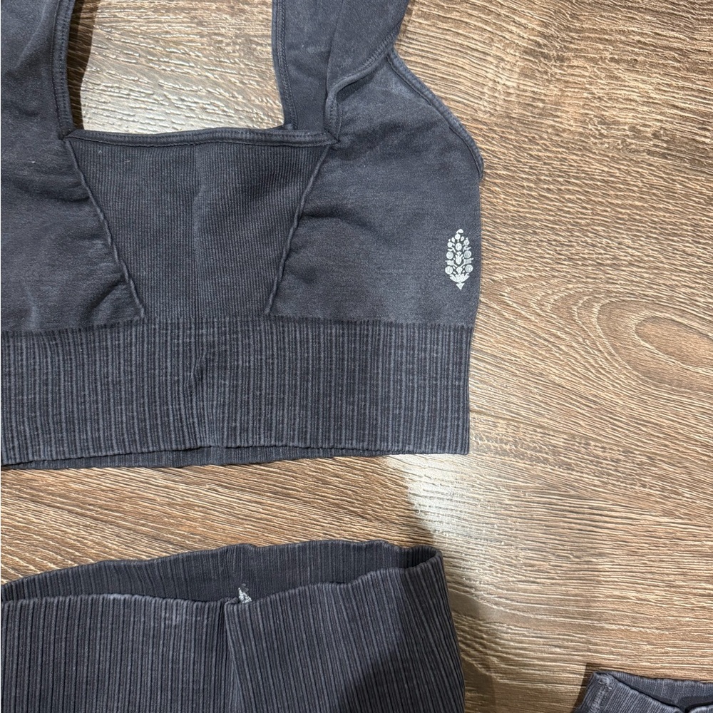 FREE PEOPLE leggings and sports bra - Picture 2 of 2